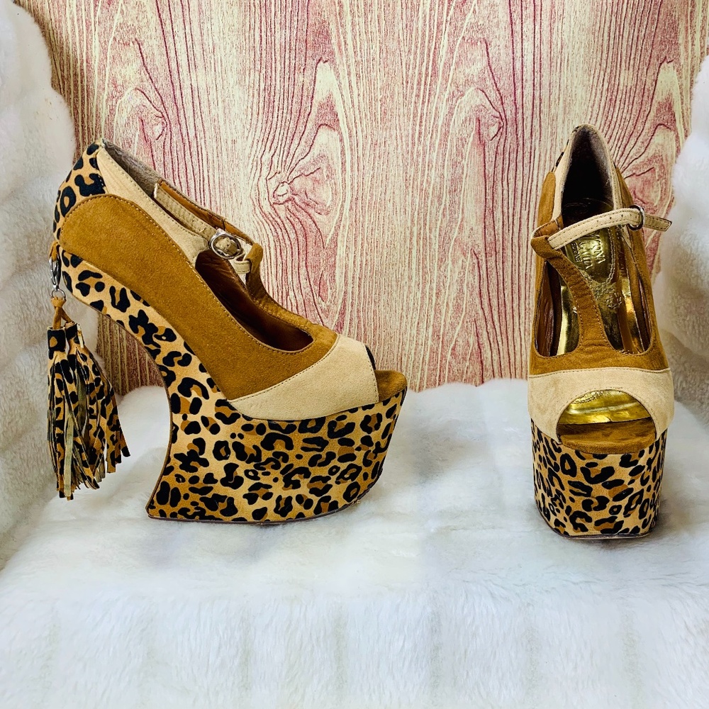 Leopard HEEL-LESS Heels!